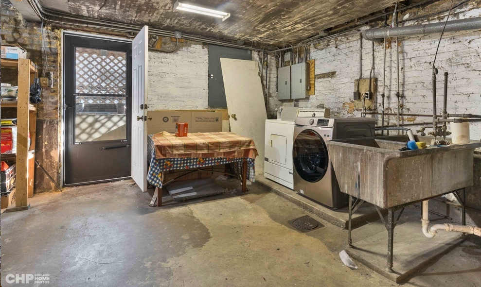 6549 N Newgard Avenue