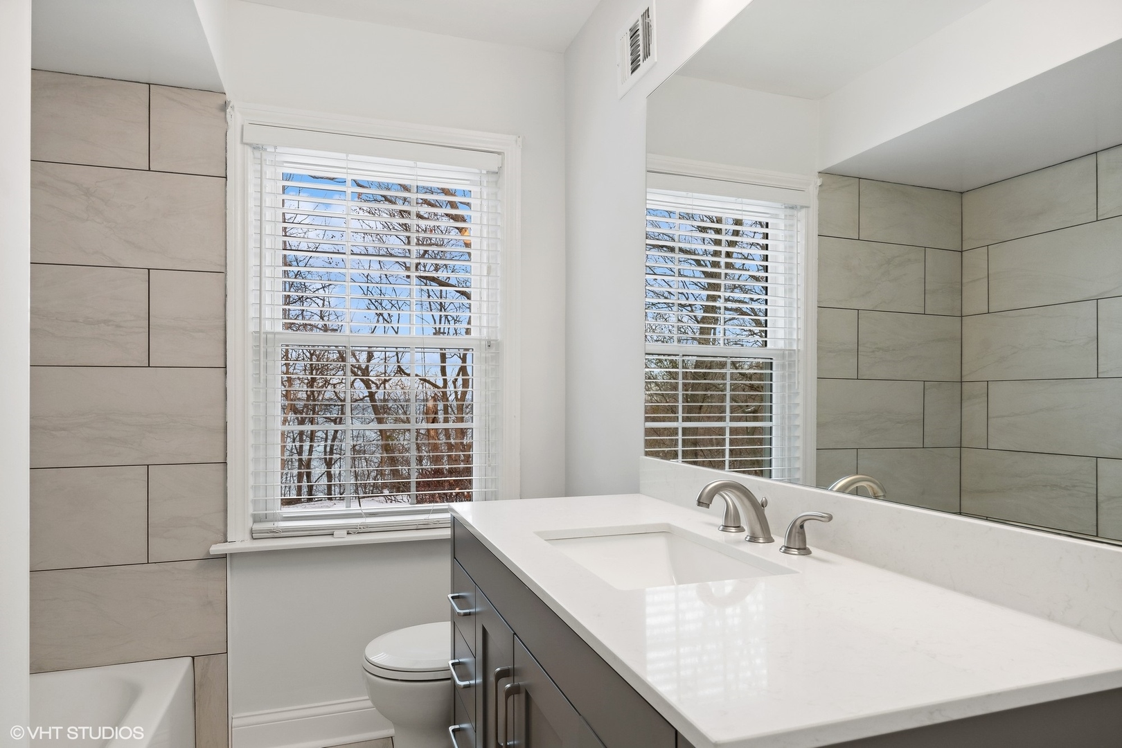 79 S Deere Park Drive