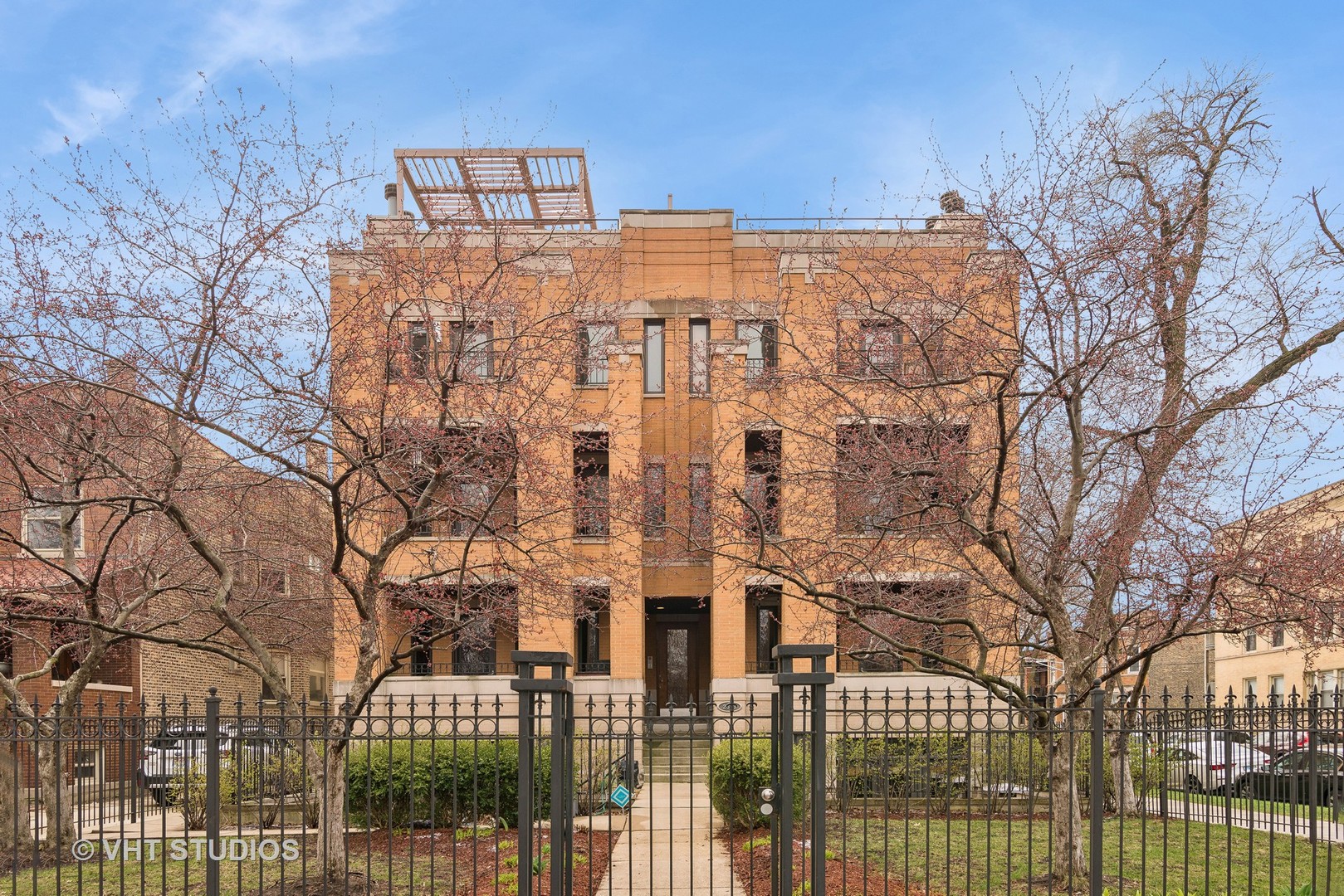 2623 W Logan Boulevard Unit: 3E