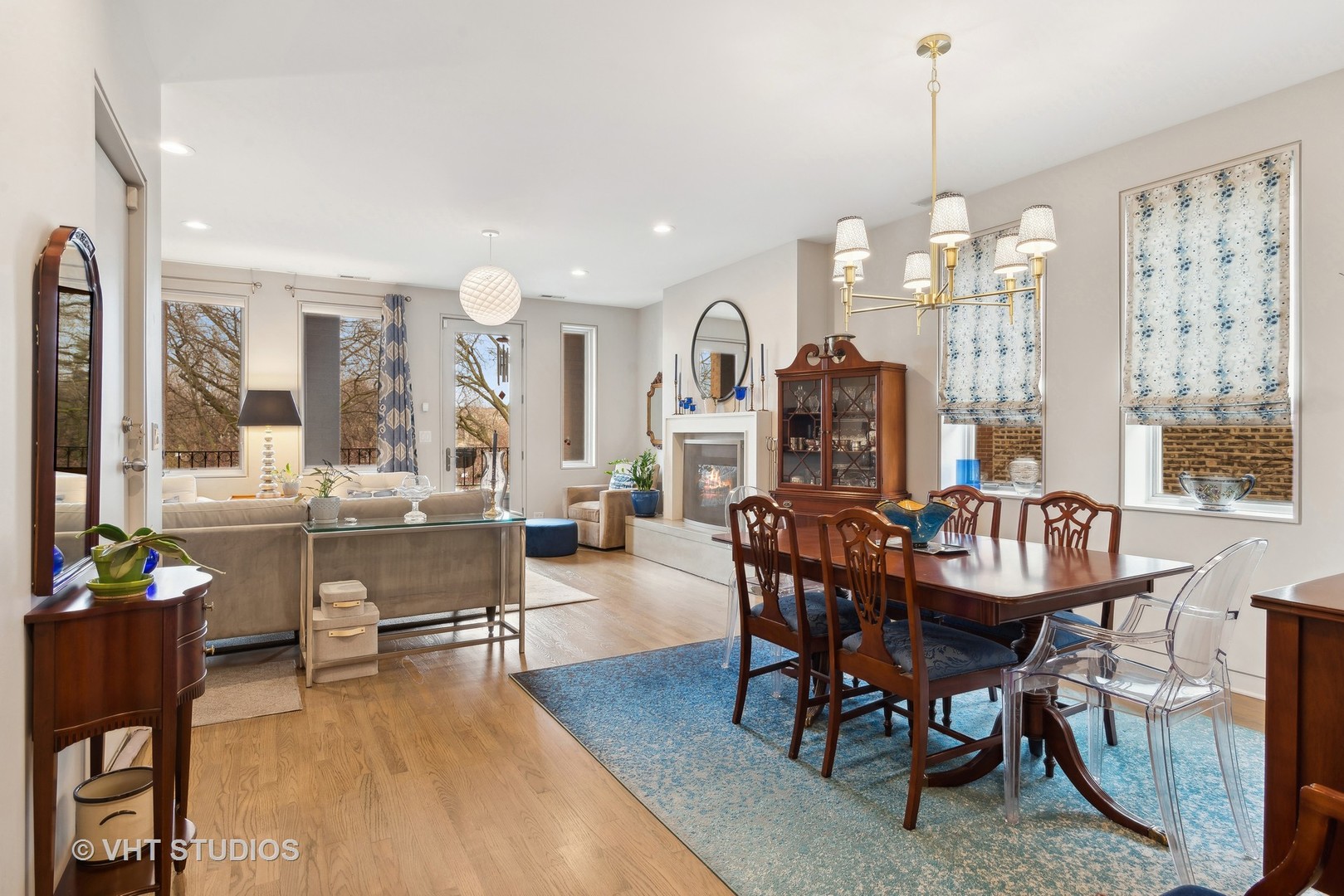 2623 W Logan Boulevard Unit: 3E