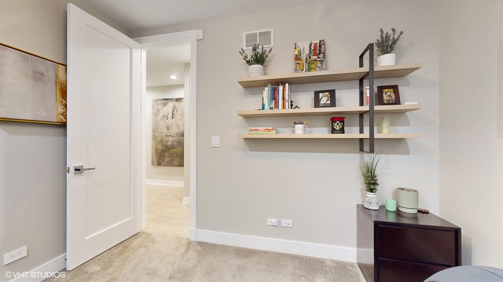 2855 W Lyndale Street Unit: 1