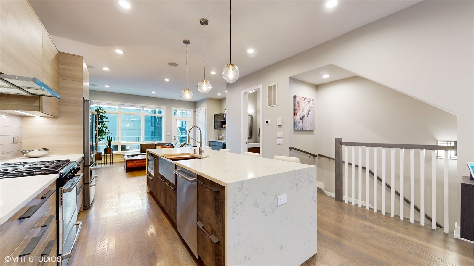 2855 W Lyndale Street Unit: 1