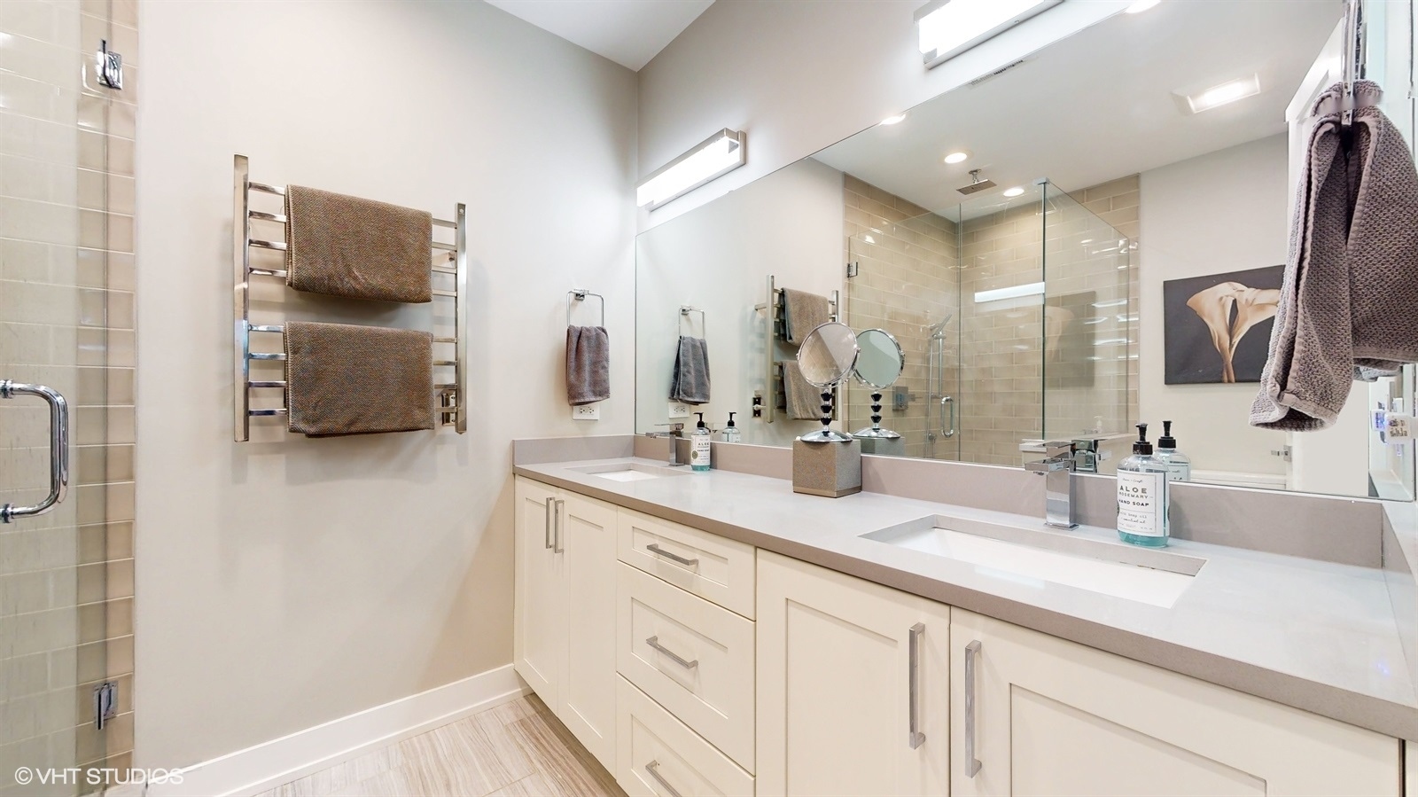 2855 W Lyndale Street Unit: 1