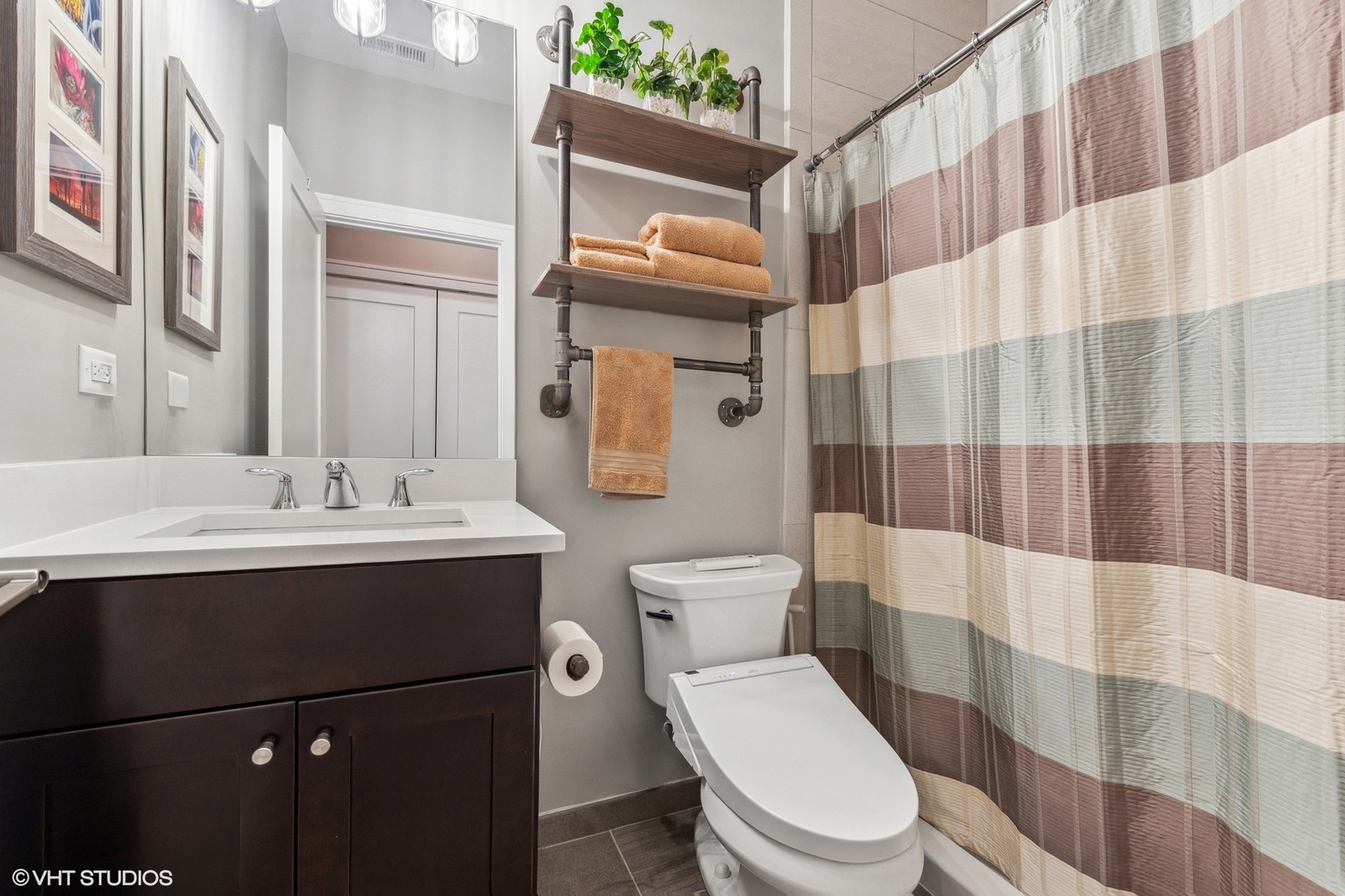 2905 S Hillock Avenue