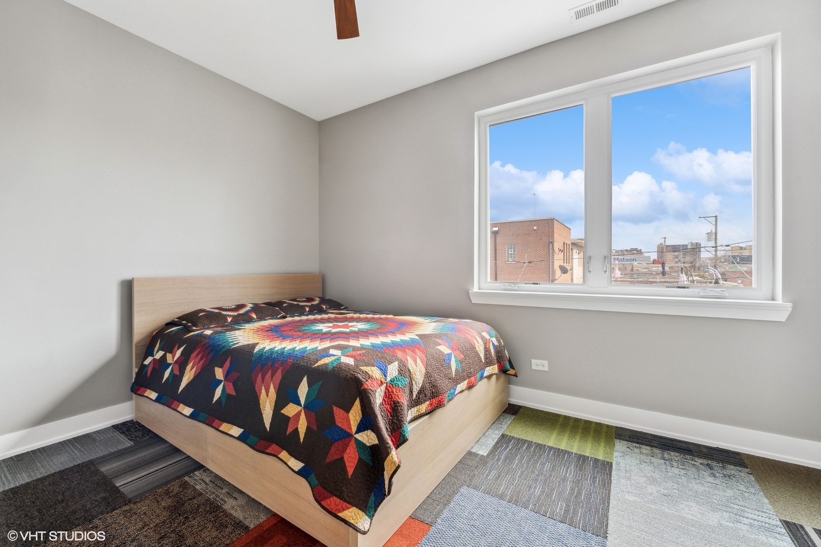 2905 S Hillock Avenue