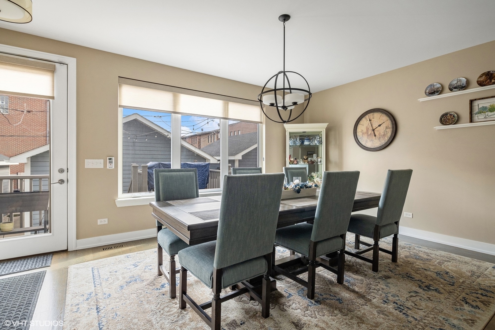 2905 S Hillock Avenue