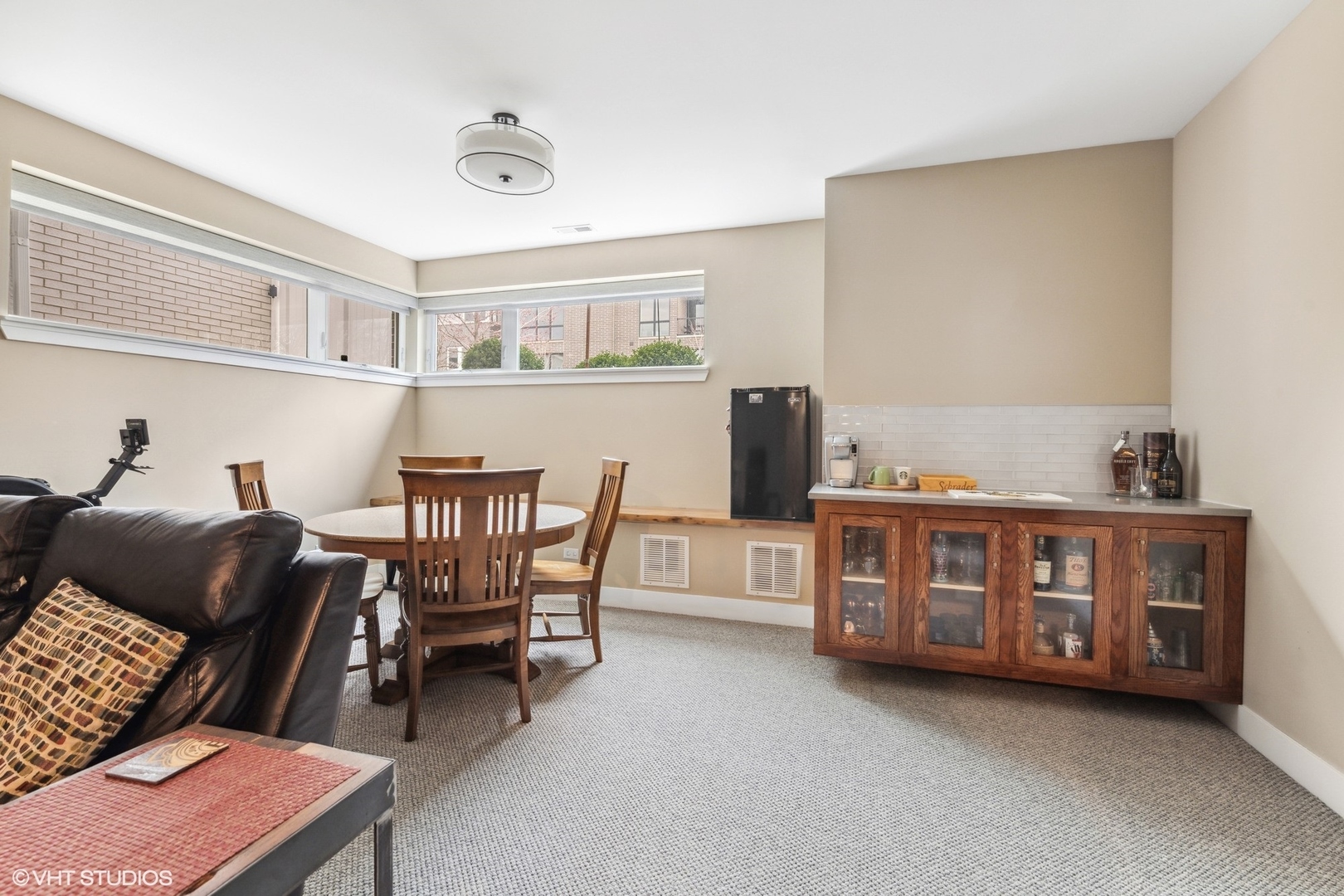 2905 S Hillock Avenue