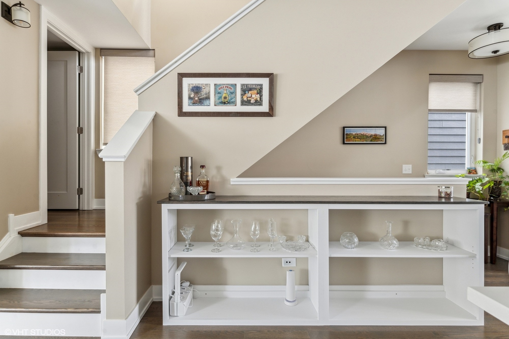 2905 S Hillock Avenue