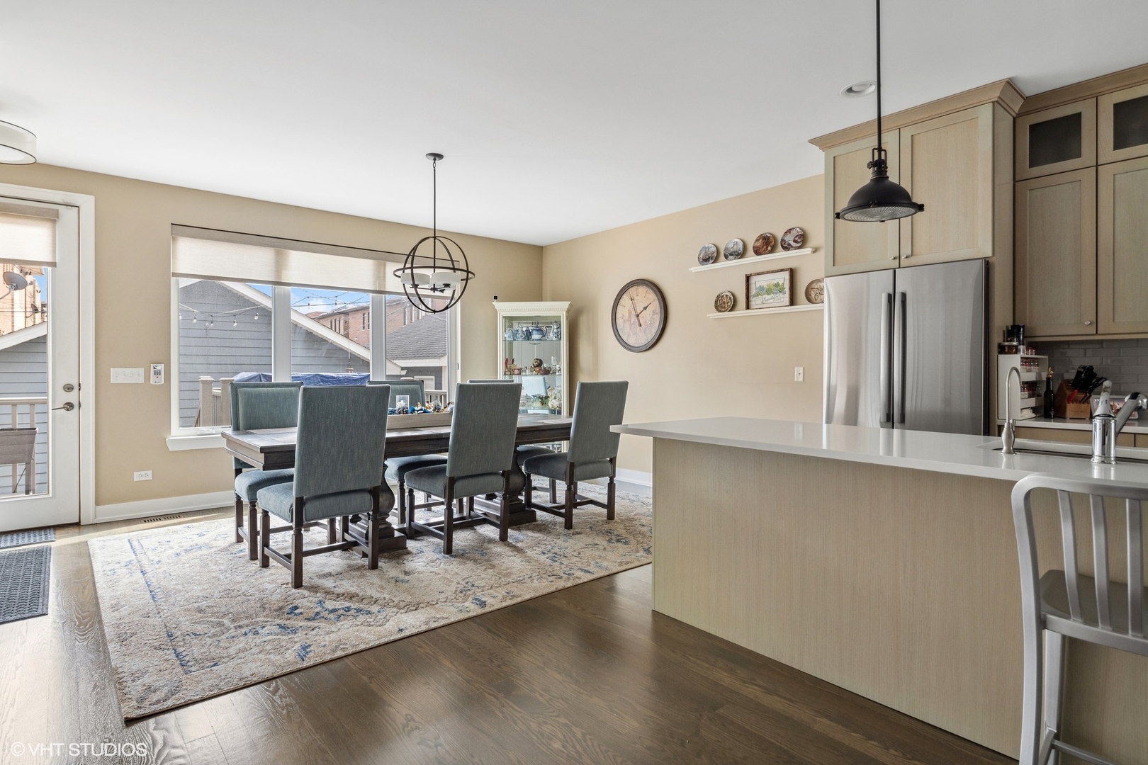 2905 S Hillock Avenue