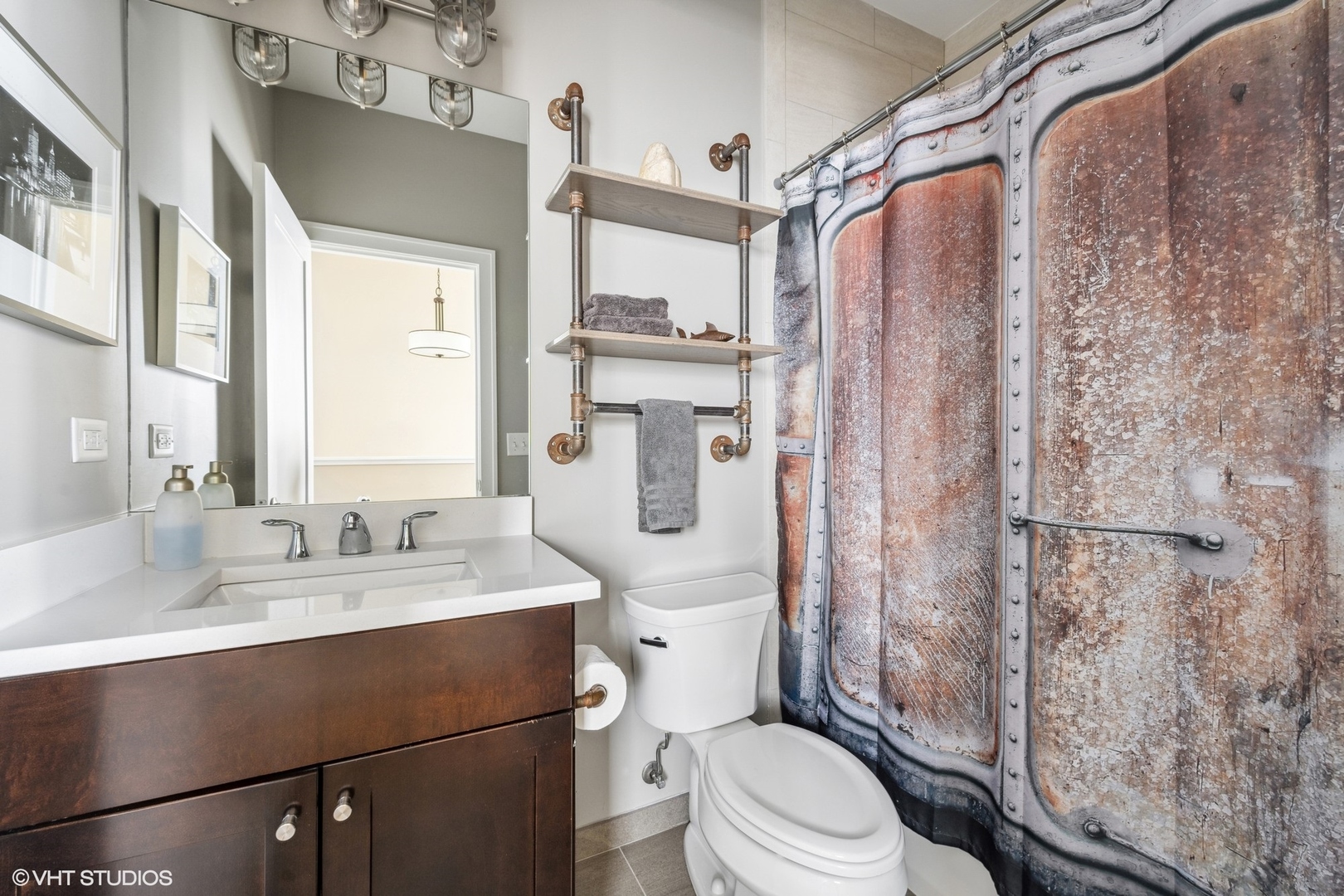 2905 S Hillock Avenue