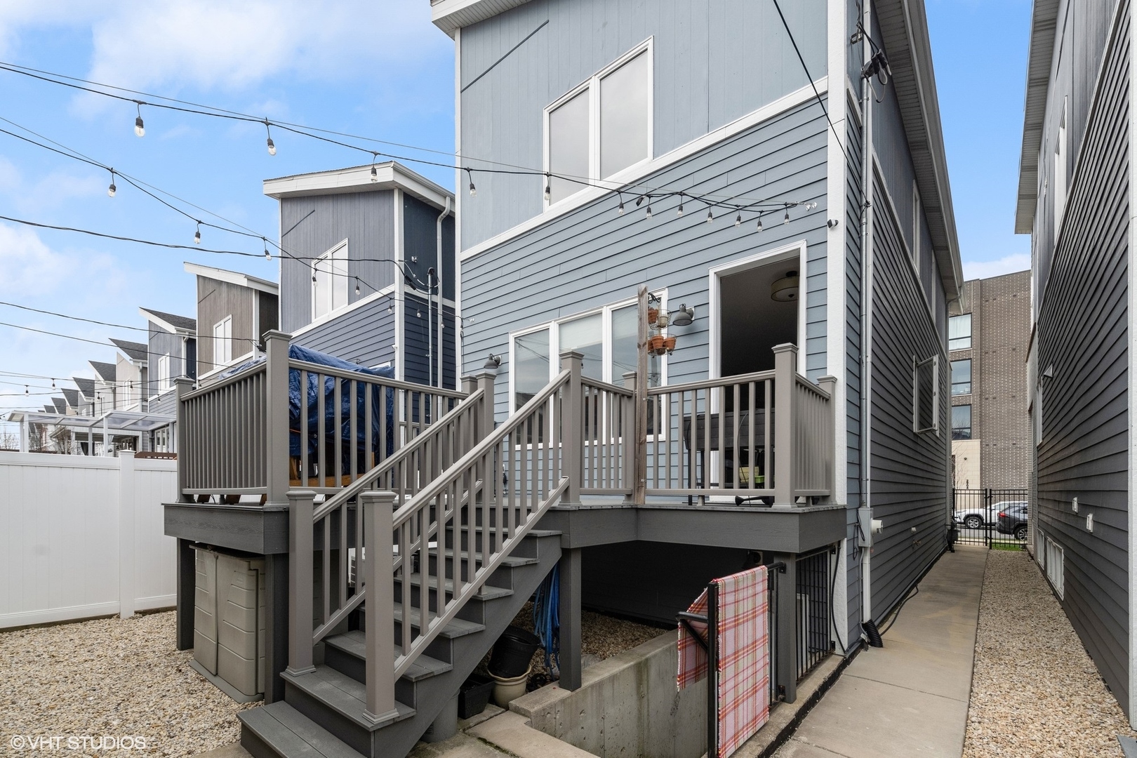 2905 S Hillock Avenue