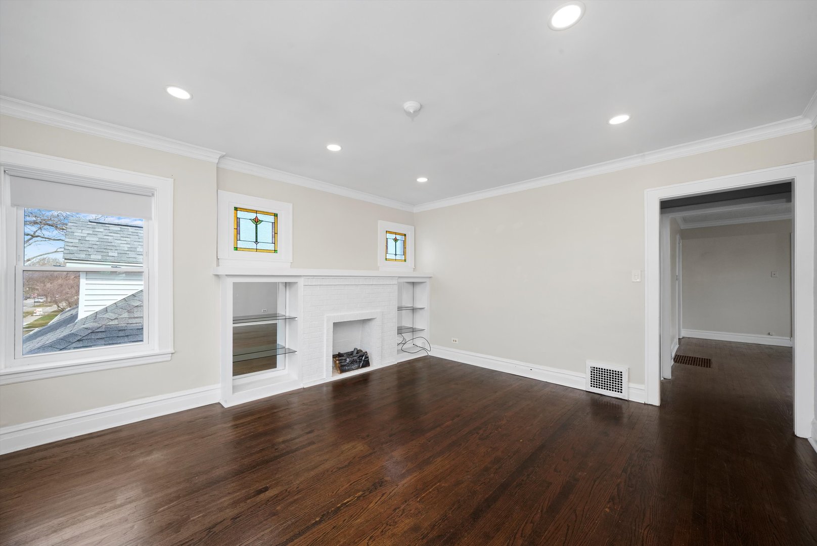 5729 N Mulligan Avenue Unit: 2