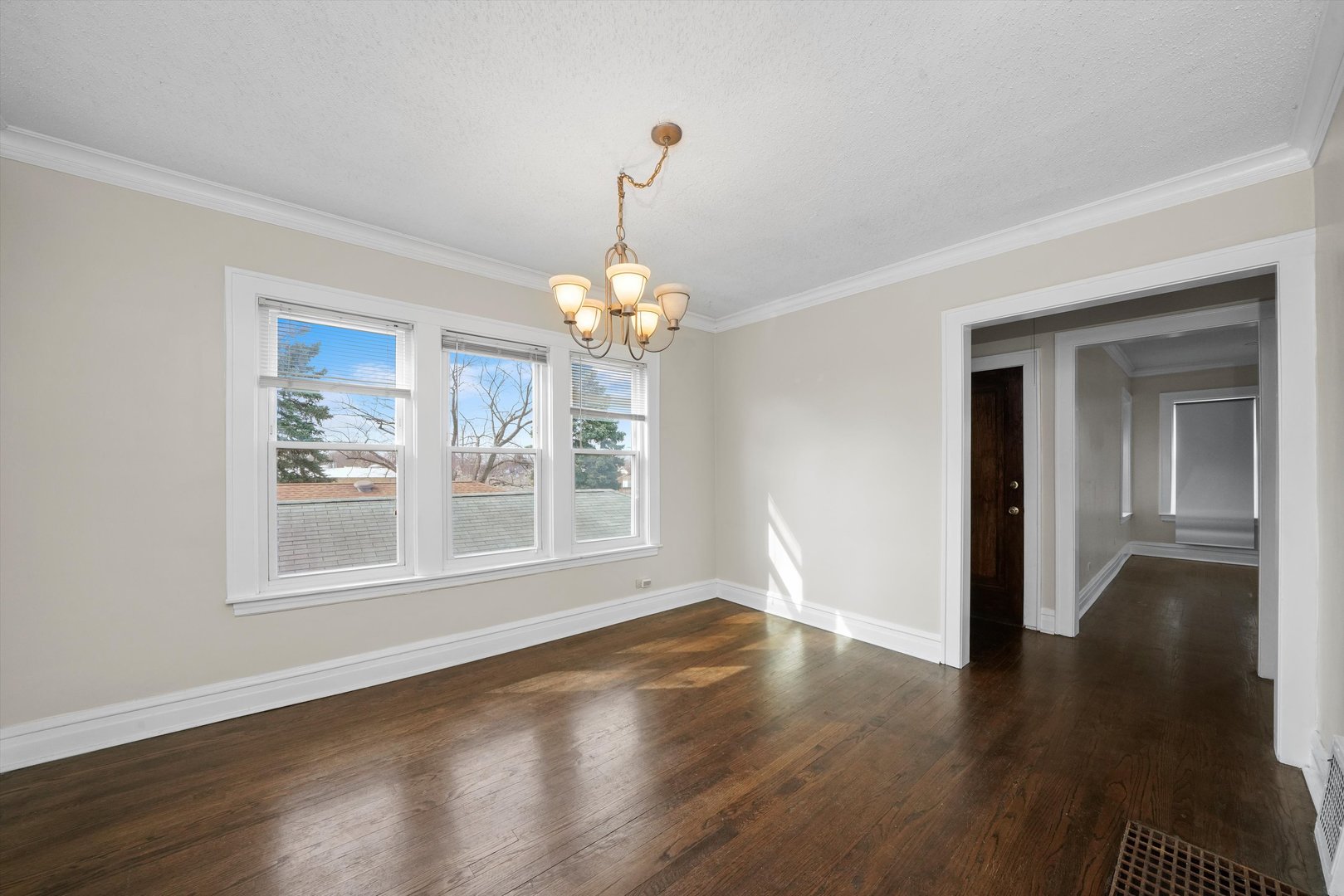 5729 N Mulligan Avenue Unit: 2