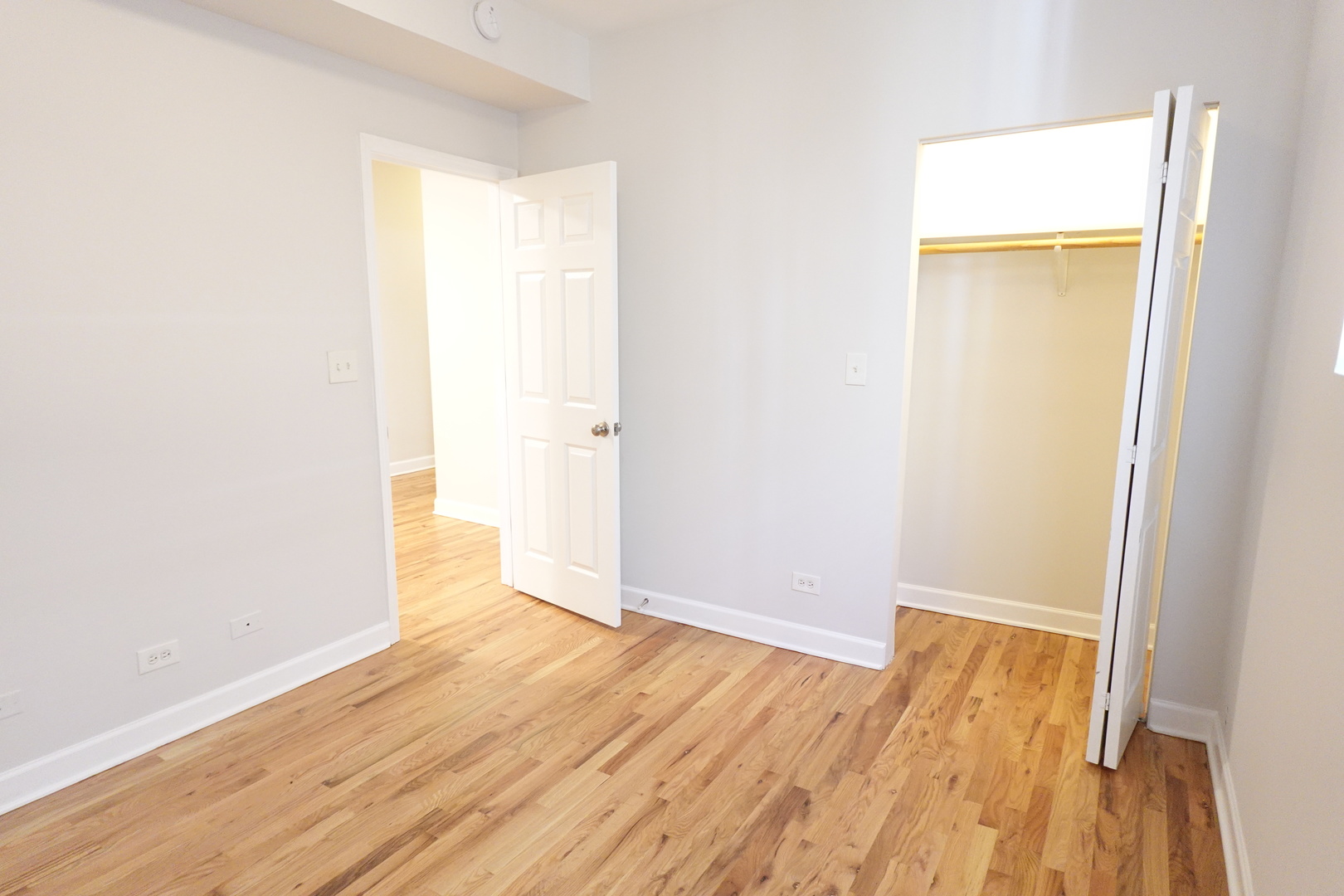 6255 N Oakley Avenue Unit: 2