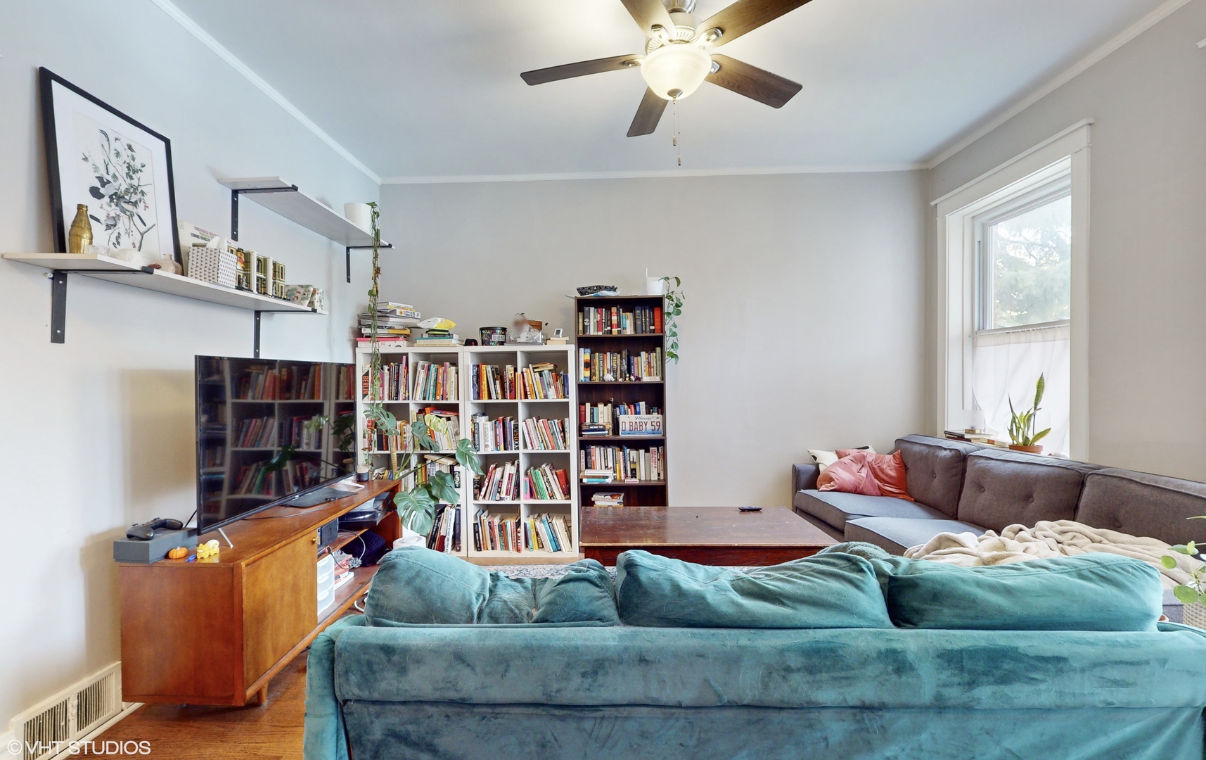 3352 N Monticello Avenue Unit: 1