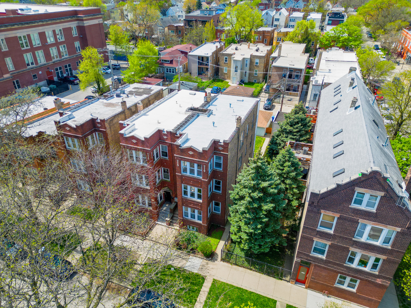 3352 N Monticello Avenue Unit: 1