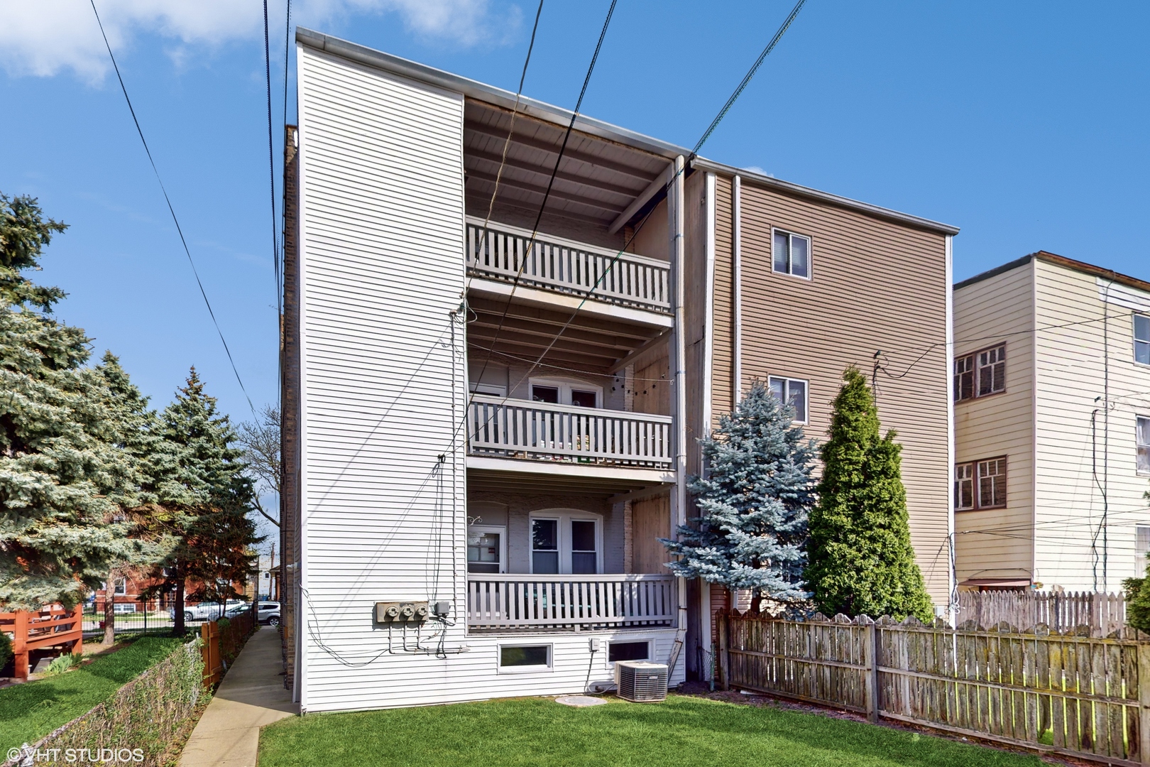 3352 N Monticello Avenue Unit: 1