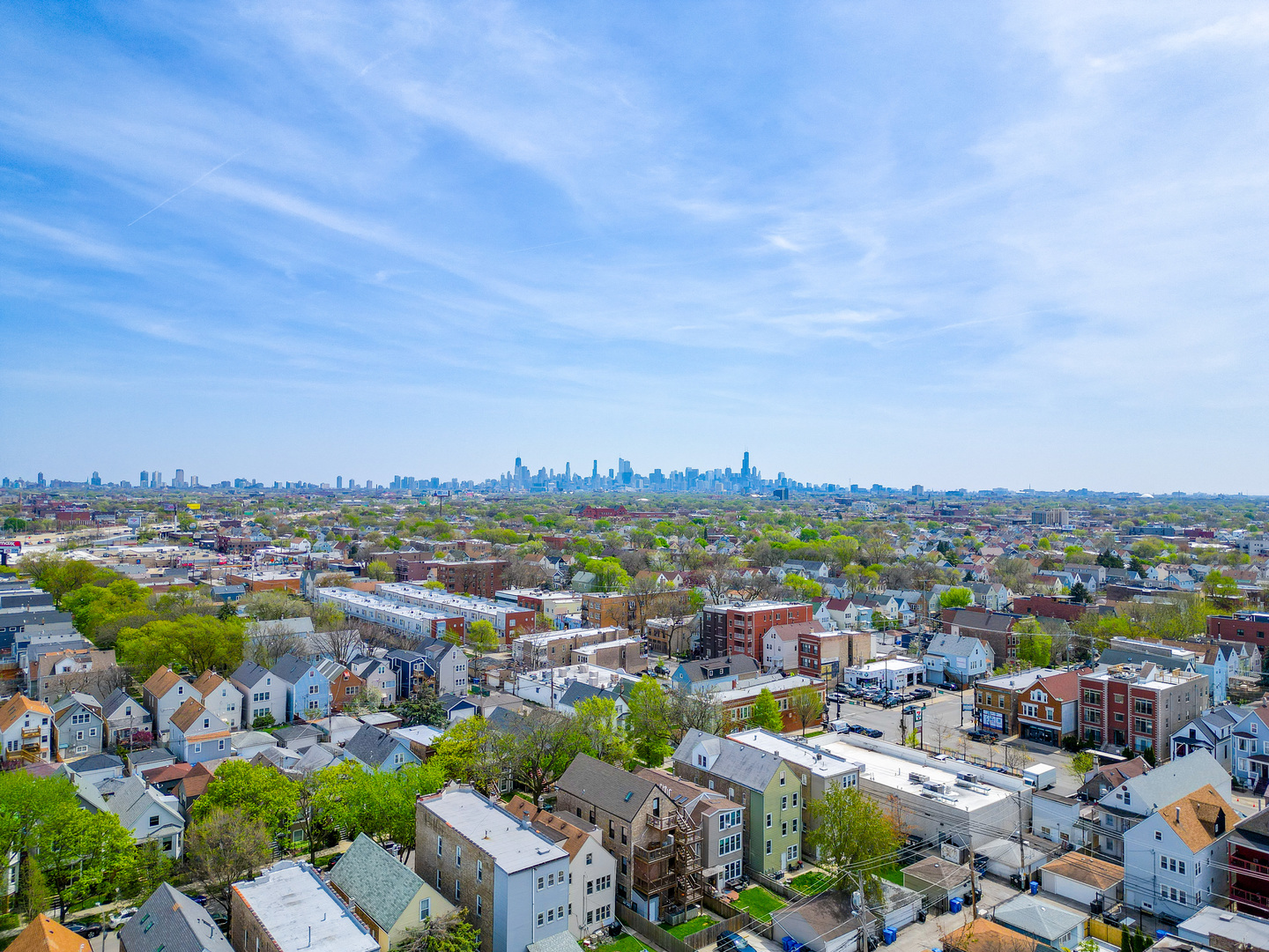 3352 N Monticello Avenue