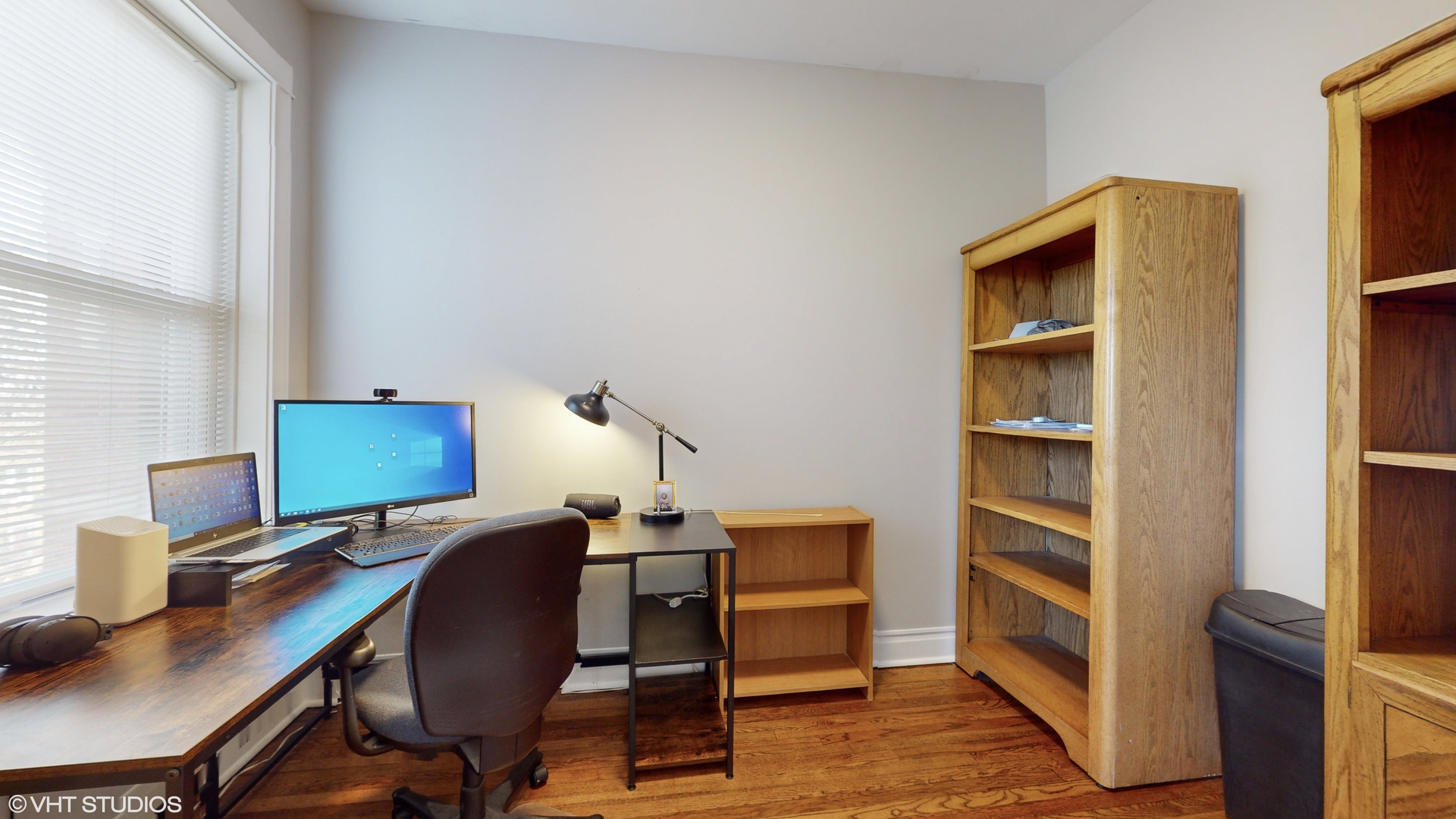 3352 N Monticello Avenue