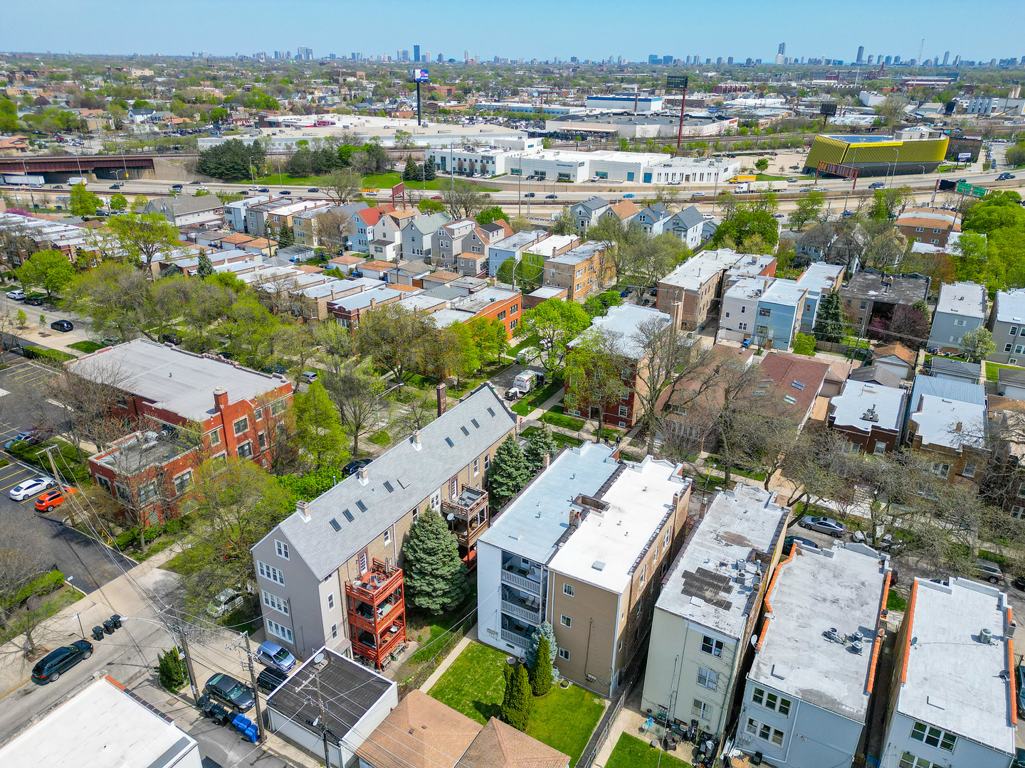 3352 N Monticello Avenue