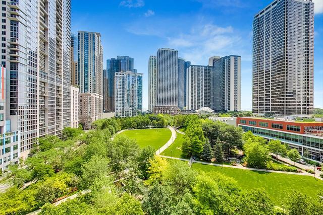225 N Columbus Drive Unit: 6105
