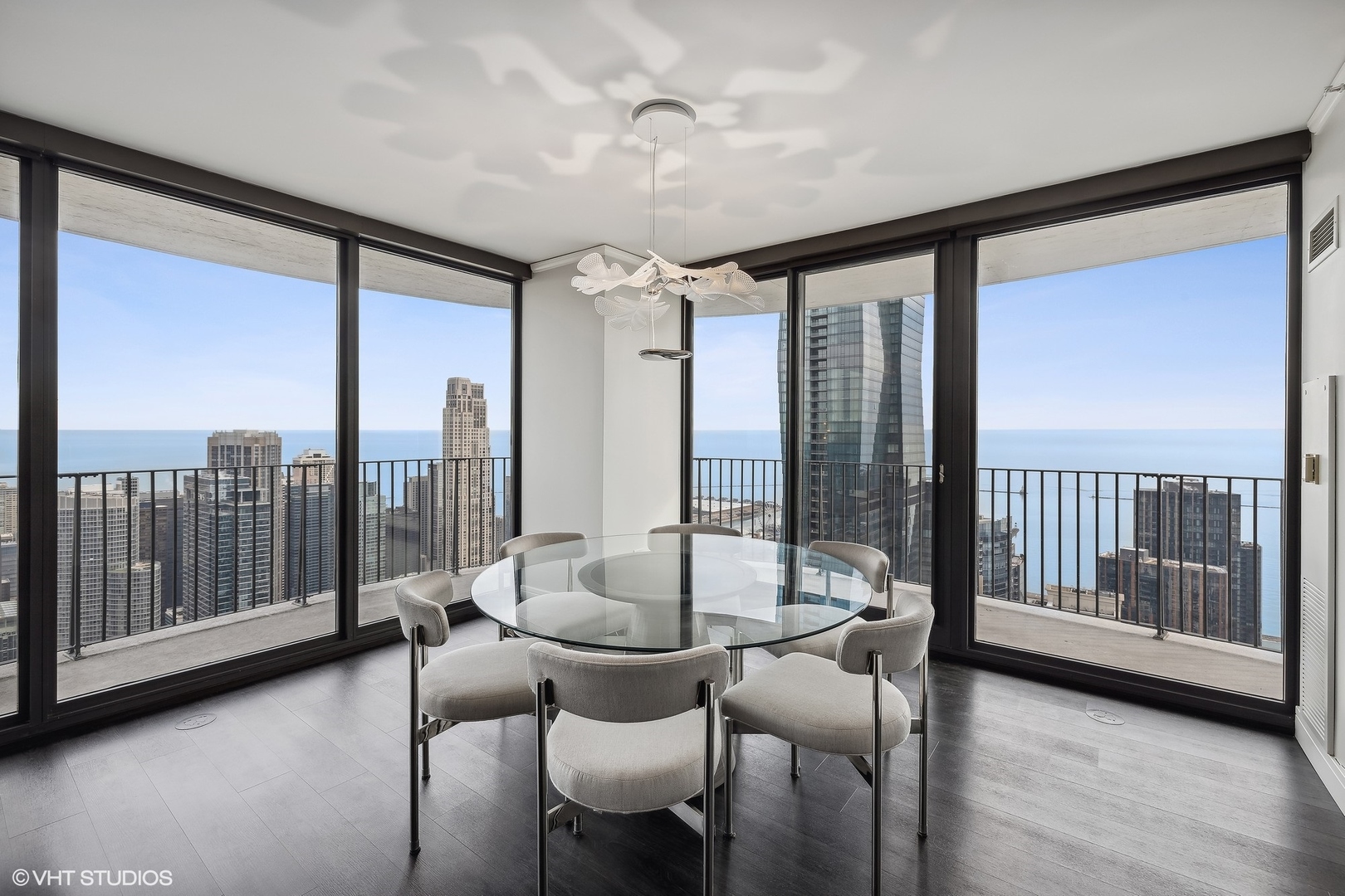 225 N Columbus Drive Unit: 6105