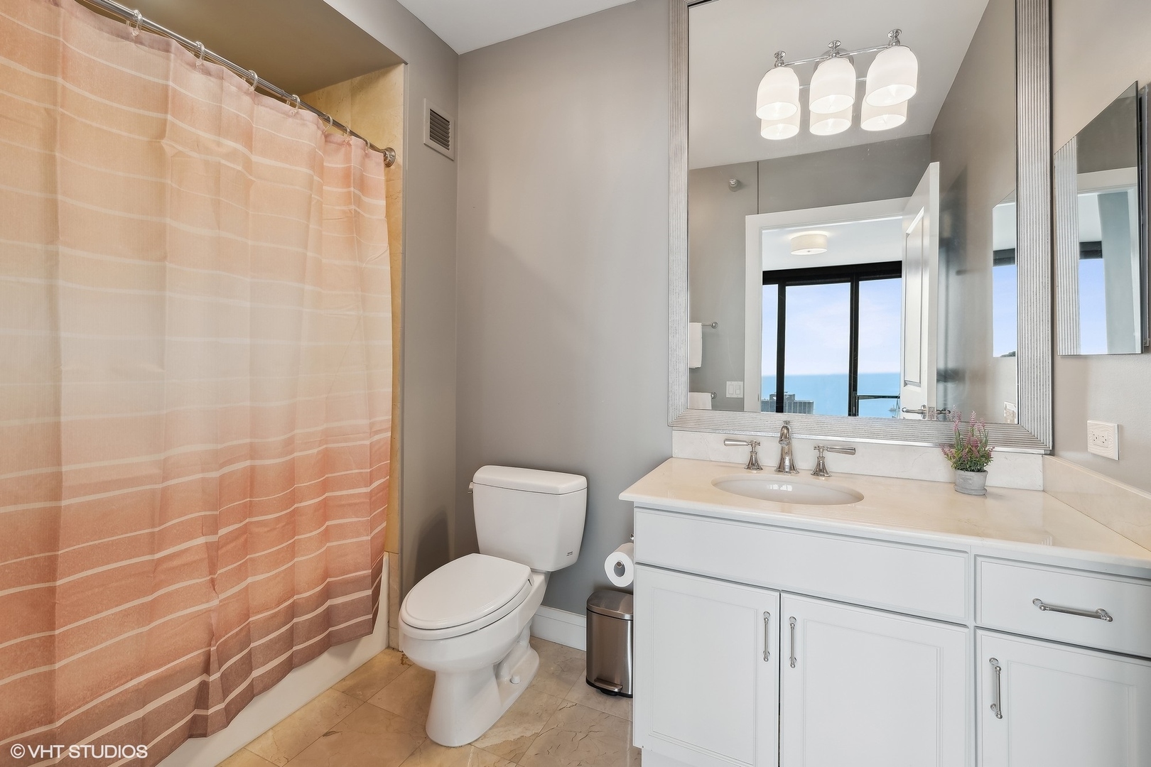 225 N Columbus Drive Unit: 6105