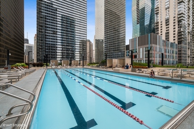225 N Columbus Drive Unit: 6105