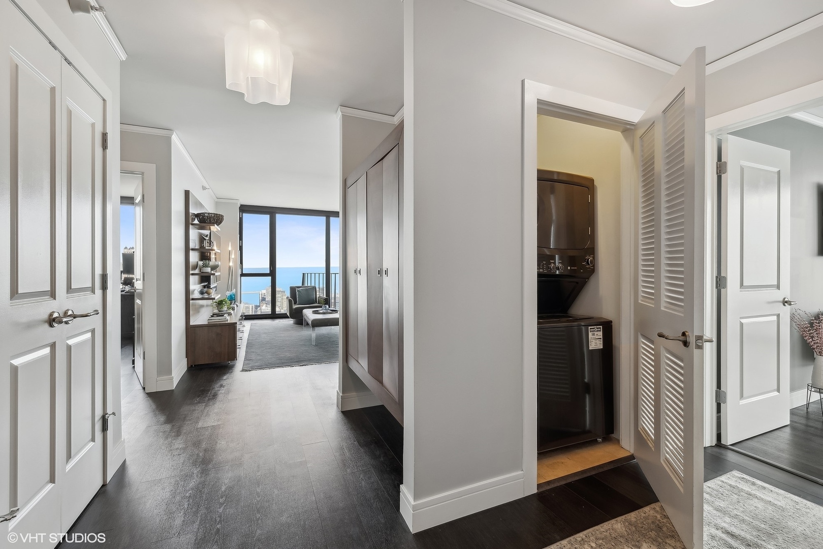 225 N Columbus Drive Unit: 6105