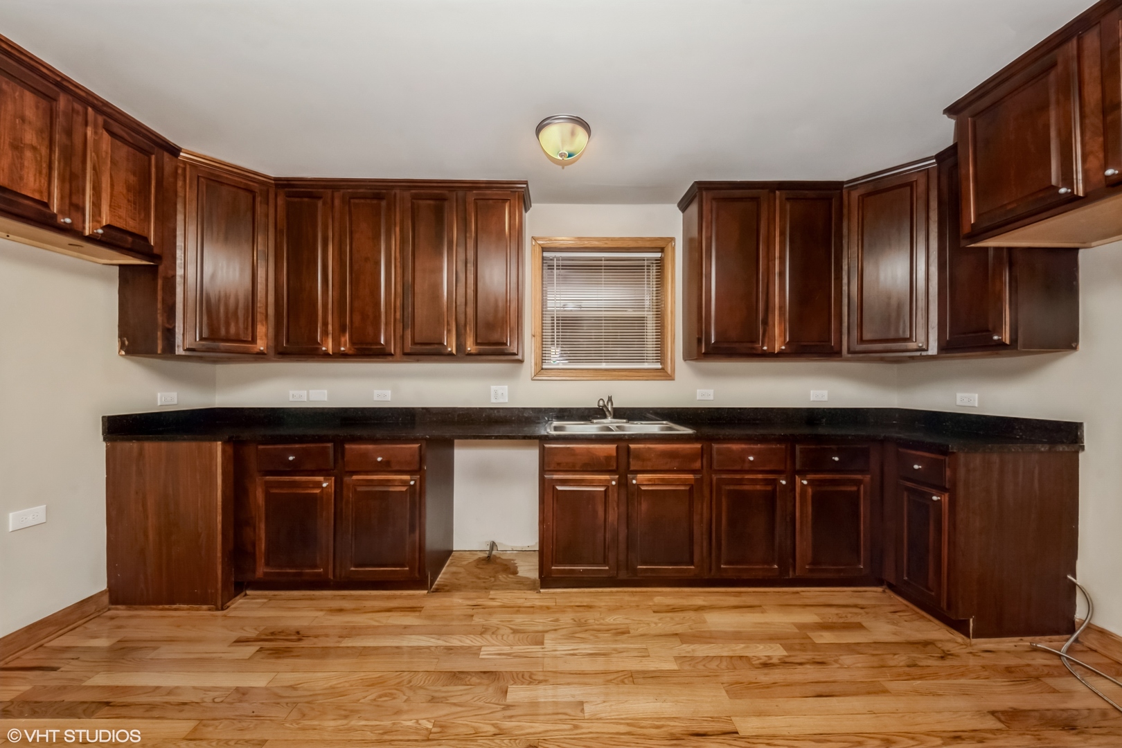 5316 S Kenneth Avenue Unit: 101