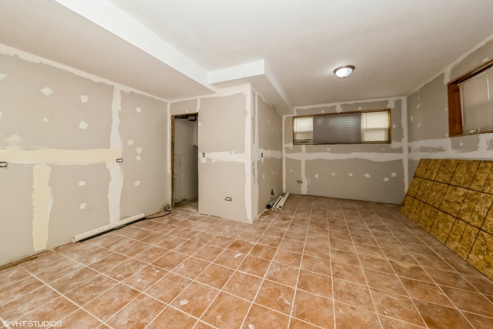 5316 S Kenneth Avenue Unit: 101