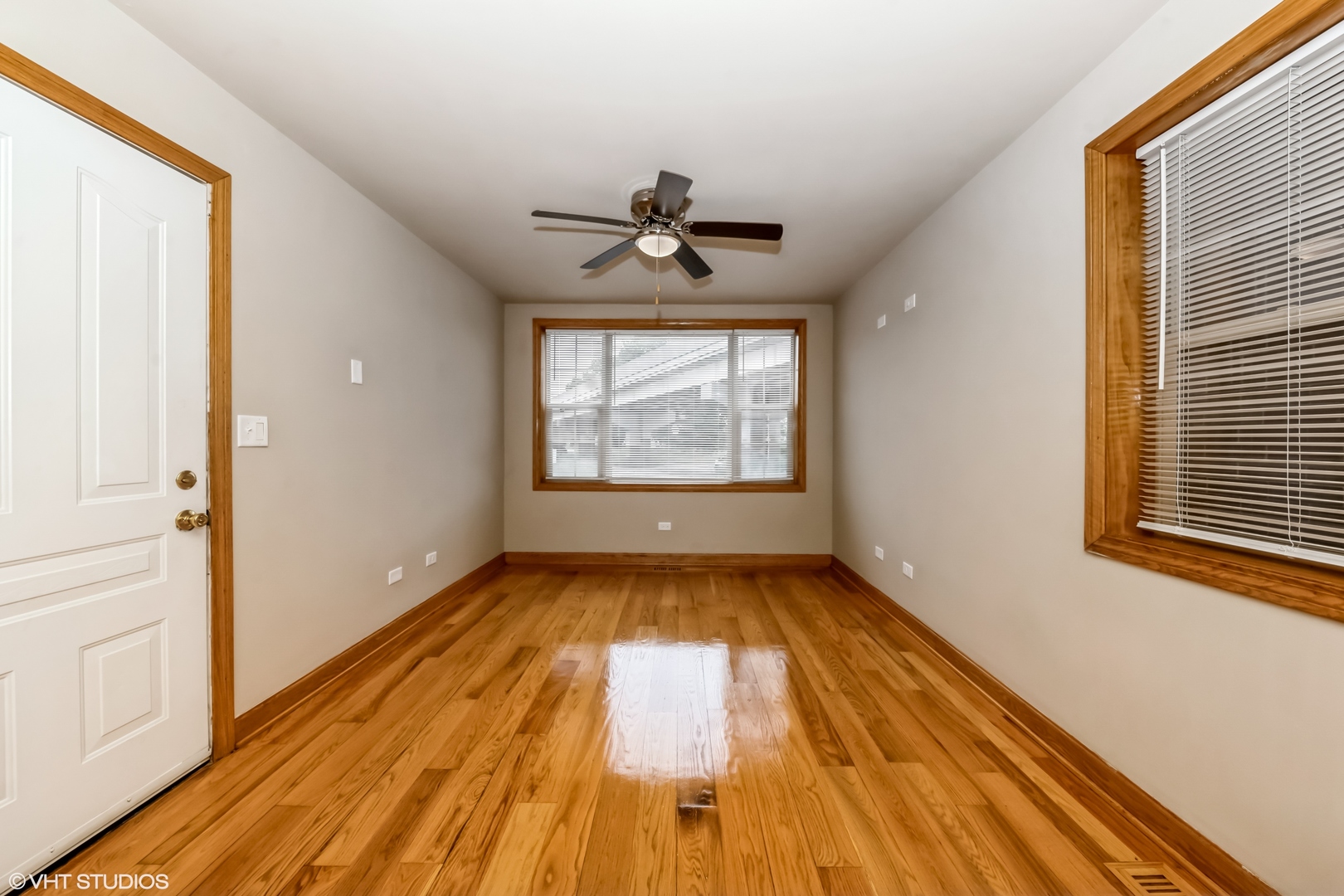 5316 S Kenneth Avenue Unit: 101