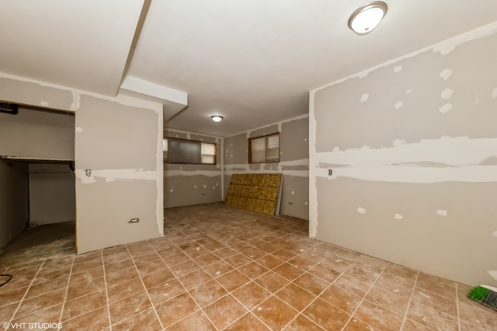 5316 S Kenneth Avenue Unit: 101