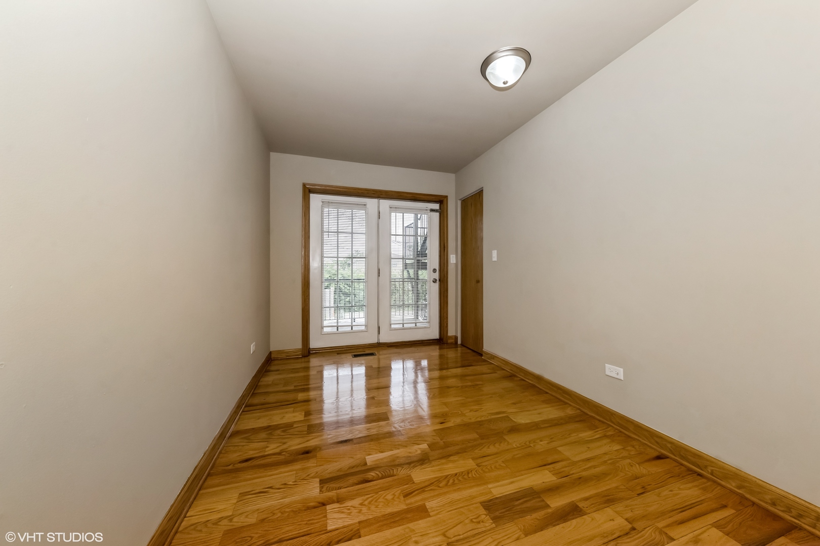 5316 S Kenneth Avenue Unit: 101