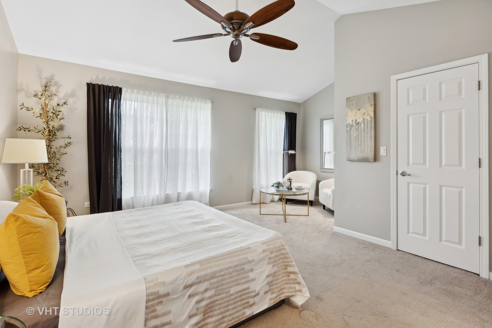 3825 N Milwaukee Avenue Unit: C