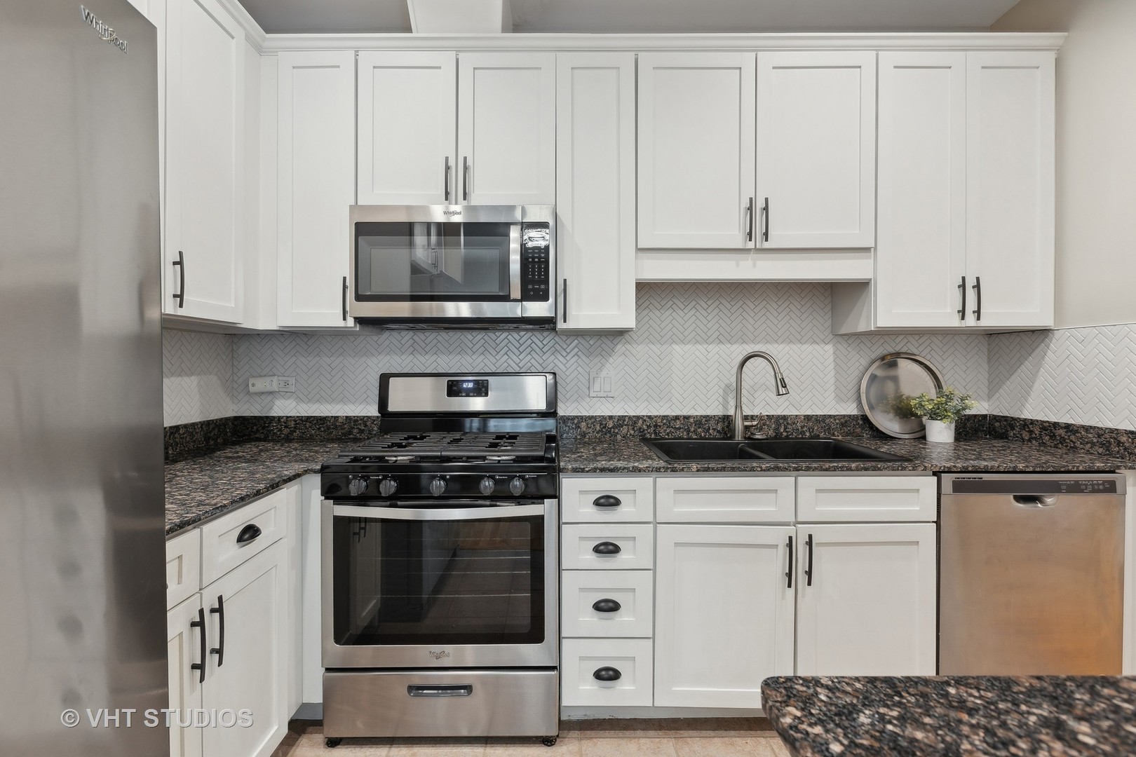 3825 N Milwaukee Avenue Unit: C