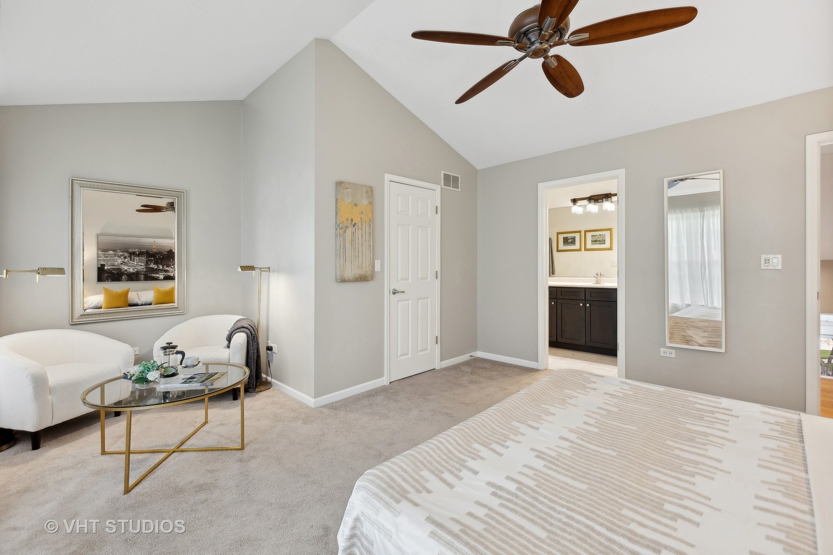 3825 N Milwaukee Avenue Unit: C