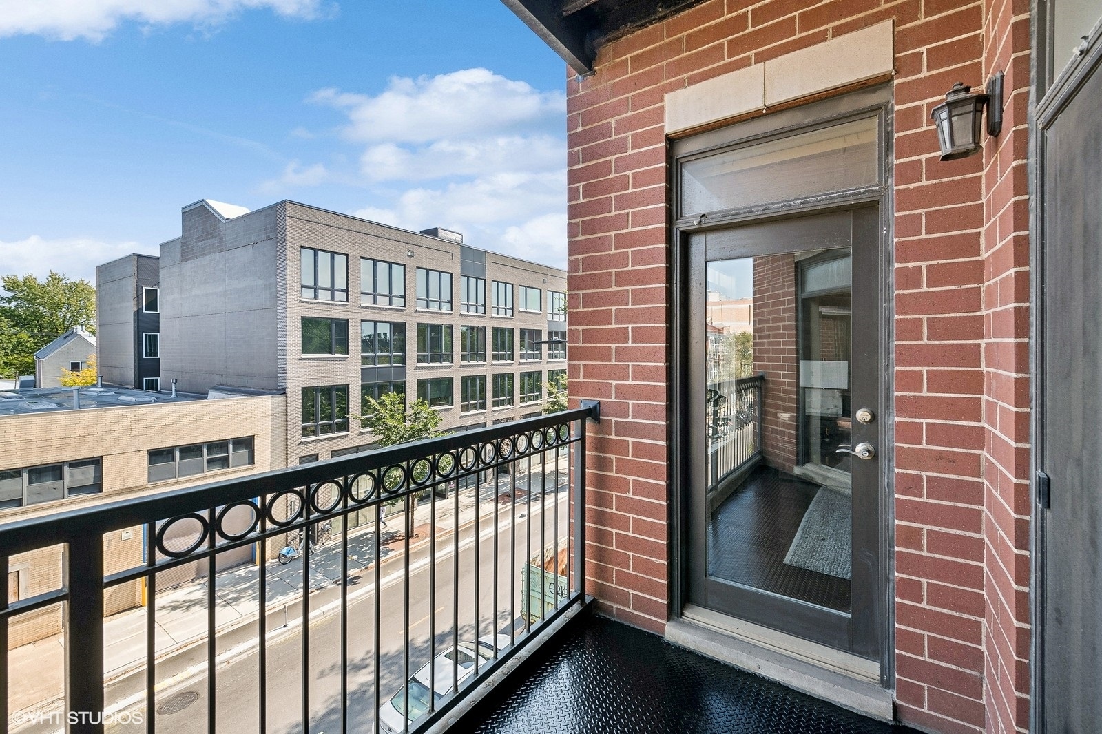 1890 N Milwaukee Avenue Unit: 3C