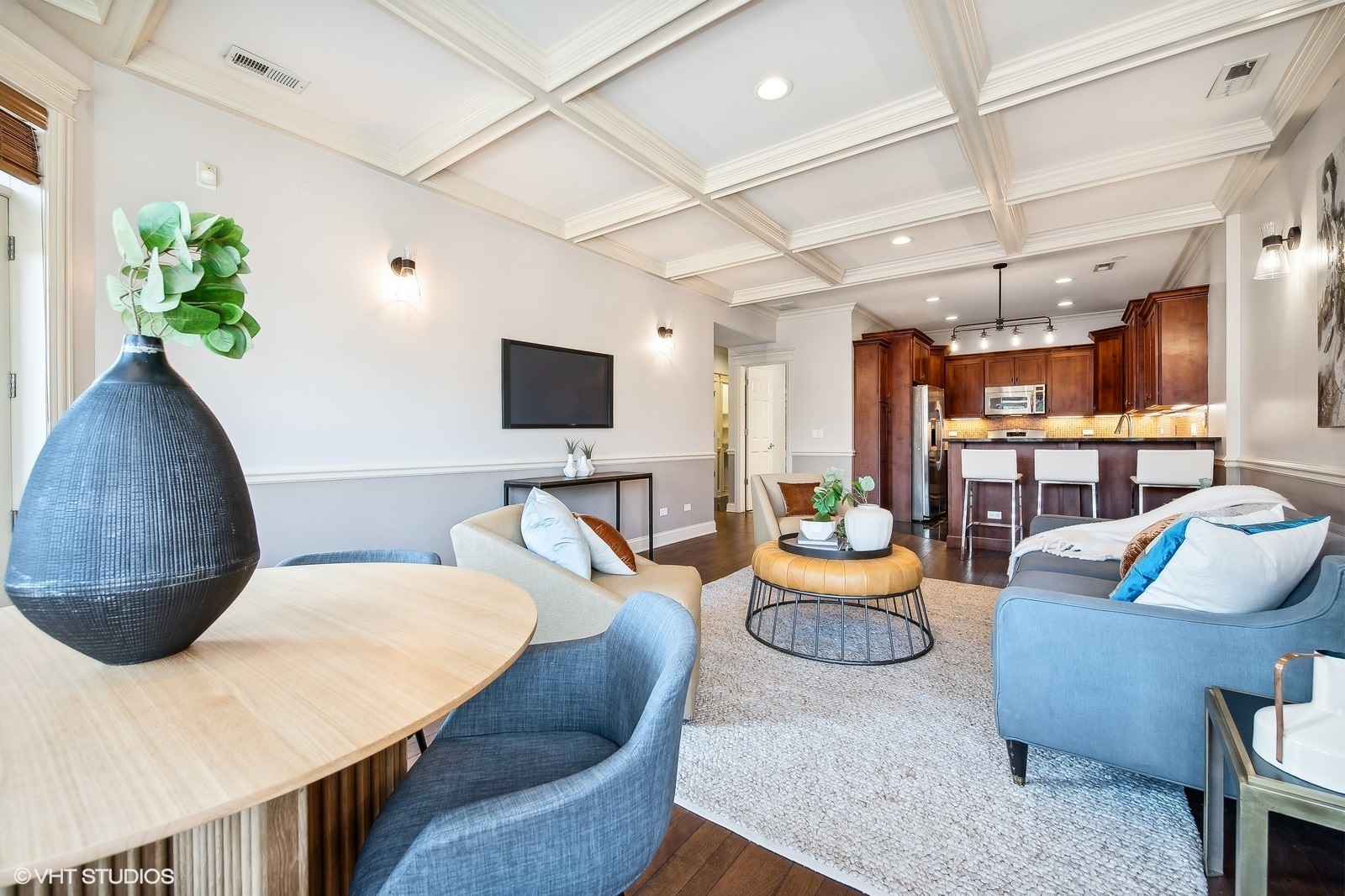 1890 N Milwaukee Avenue Unit: 3C