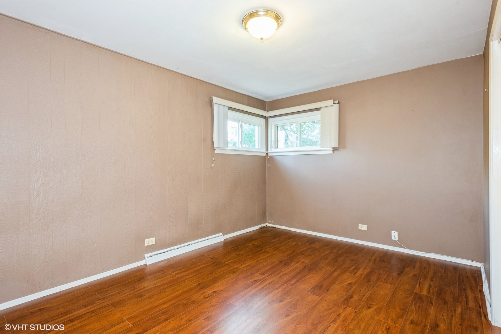 222 E Crestview Avenue