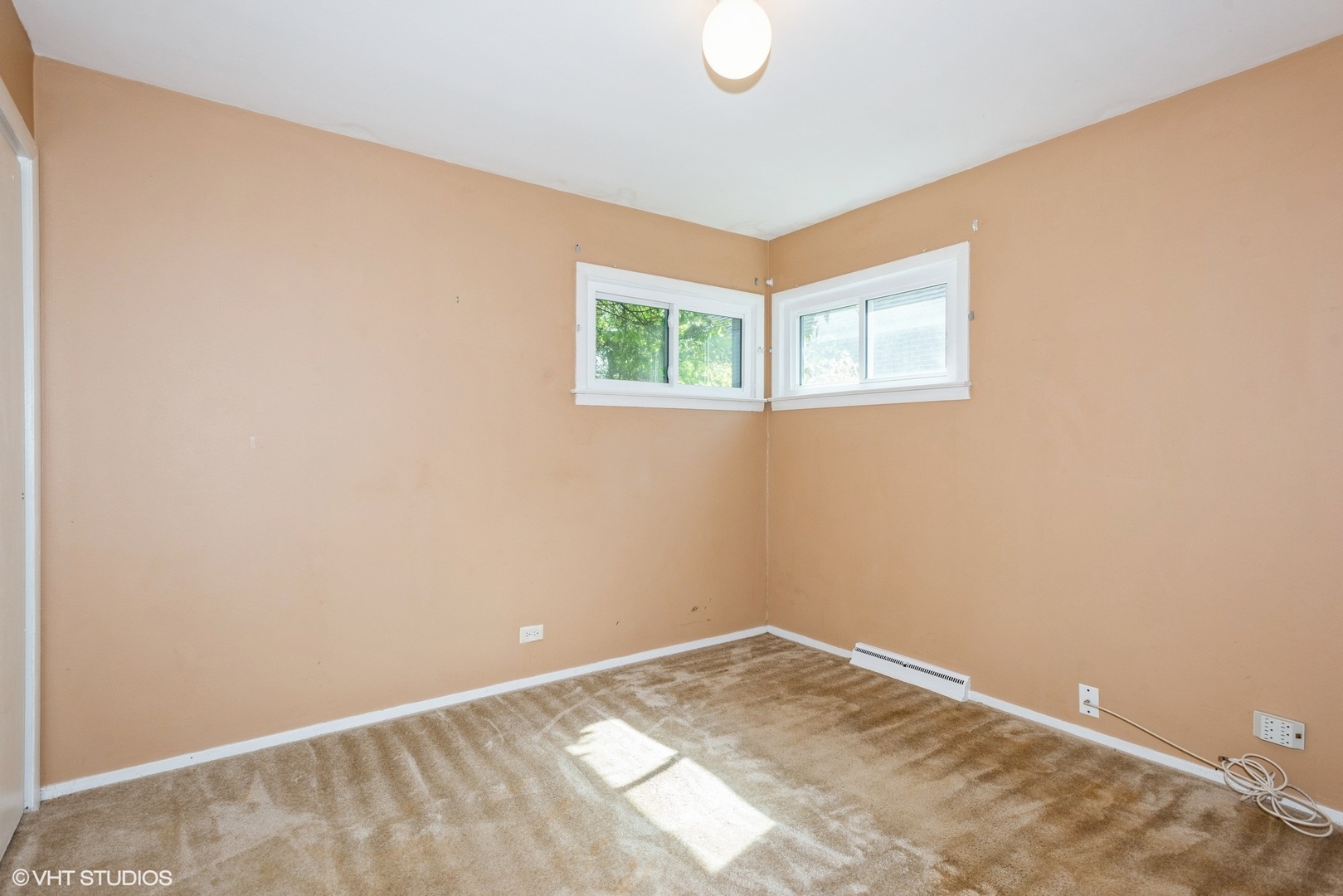 222 E Crestview Avenue