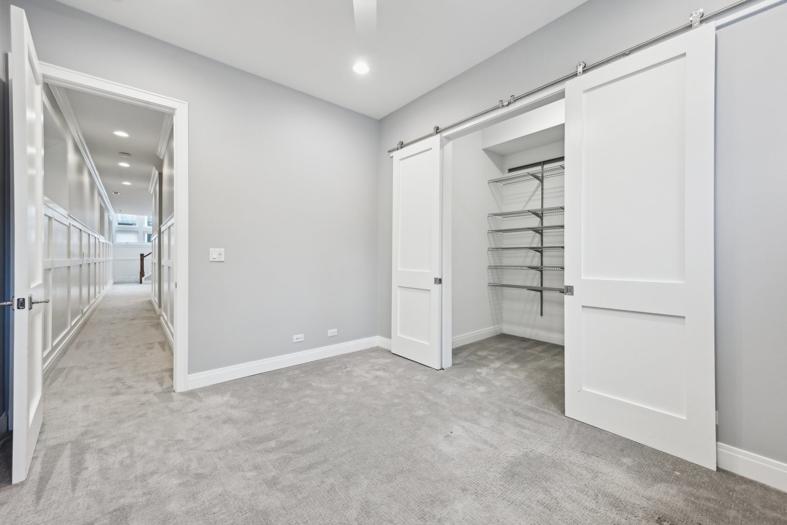 2448 W Cortland Street