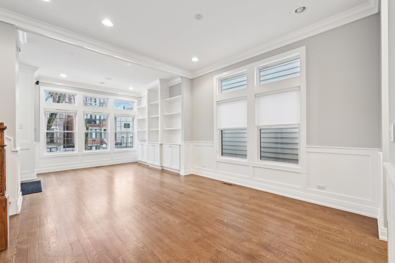 2448 W Cortland Street