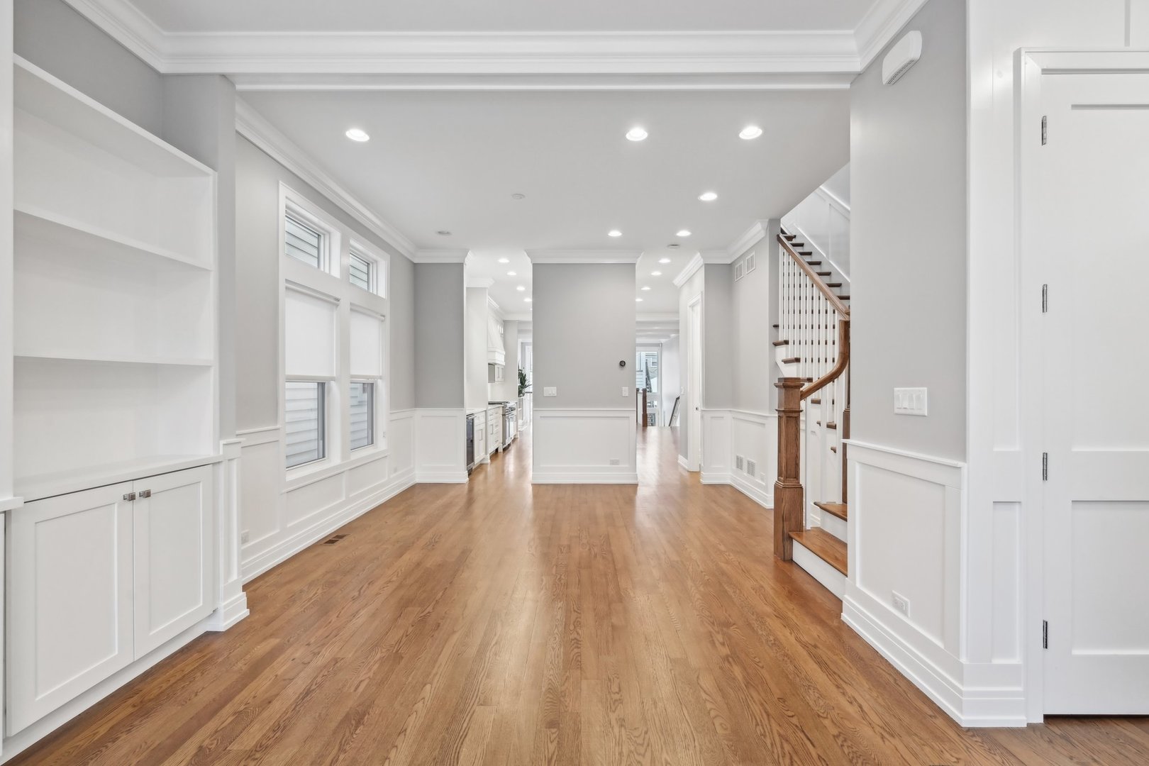 2448 W Cortland Street