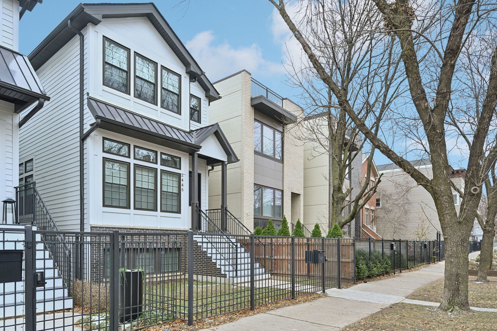 2448 W Cortland Street