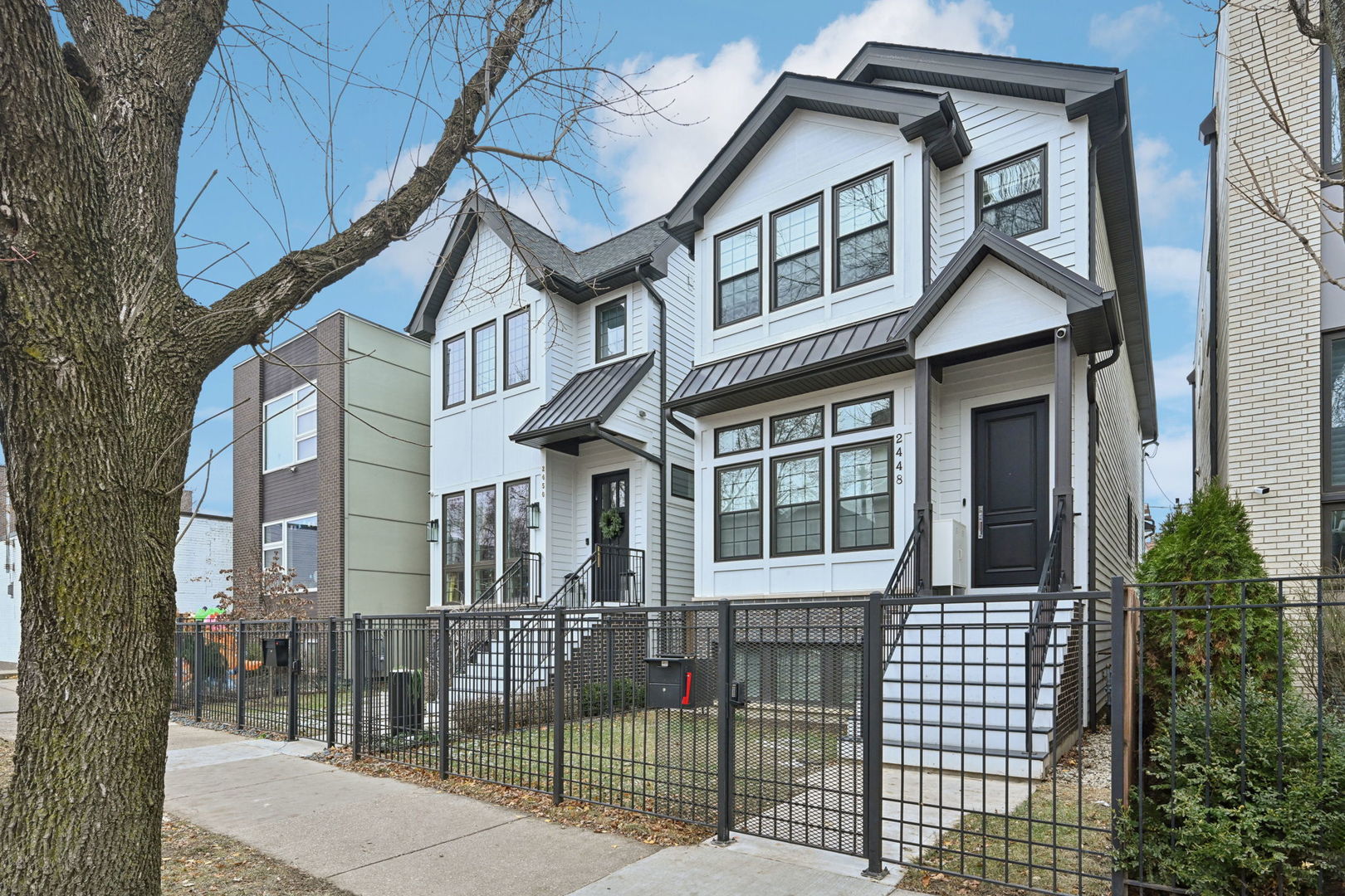 2448 W Cortland Street