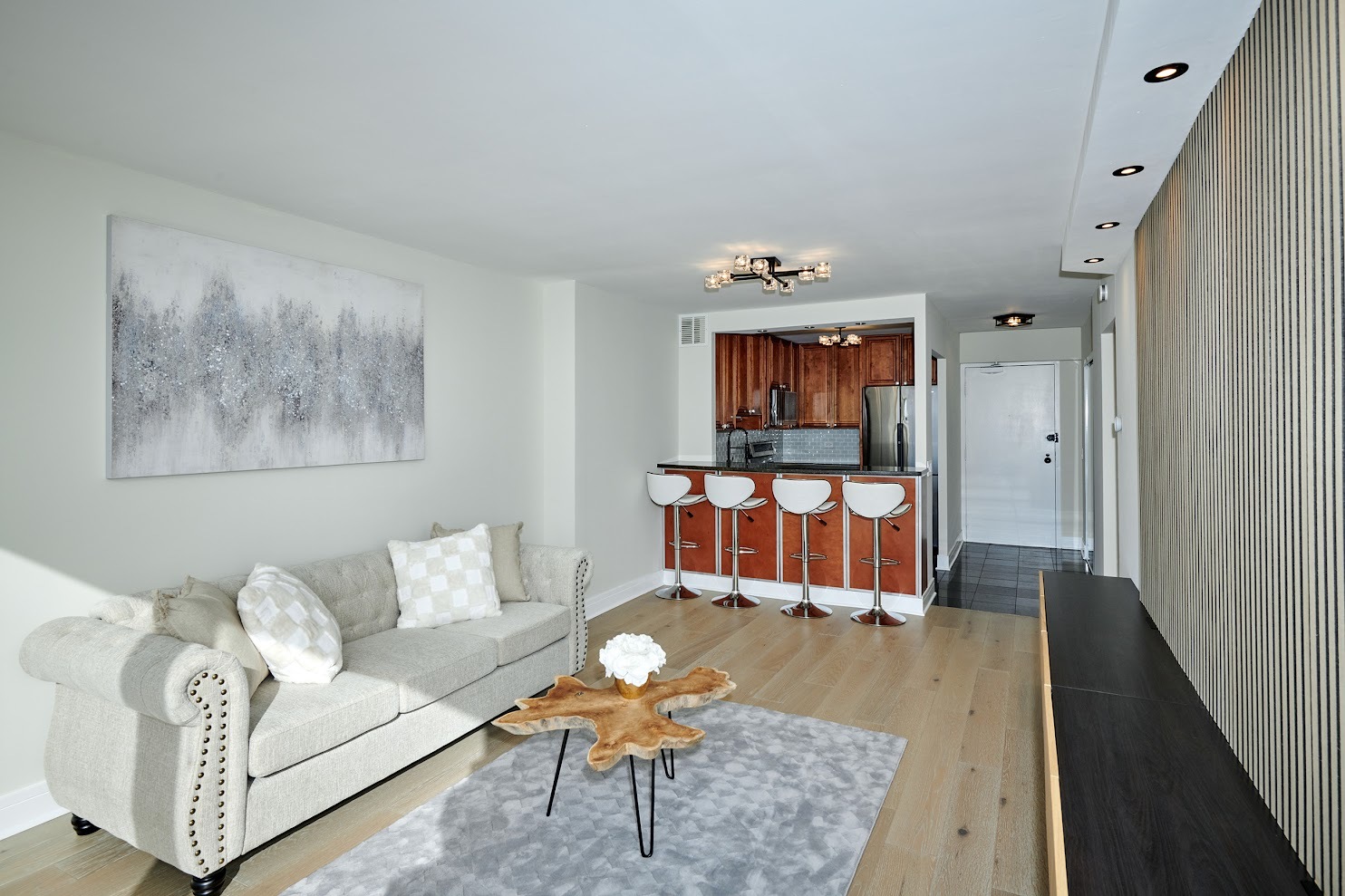 5415 N Sheridan Road Unit: 915