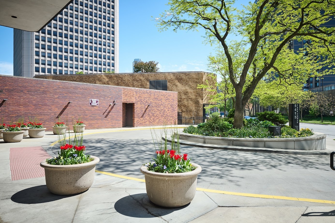 5415 N Sheridan Road Unit: 915