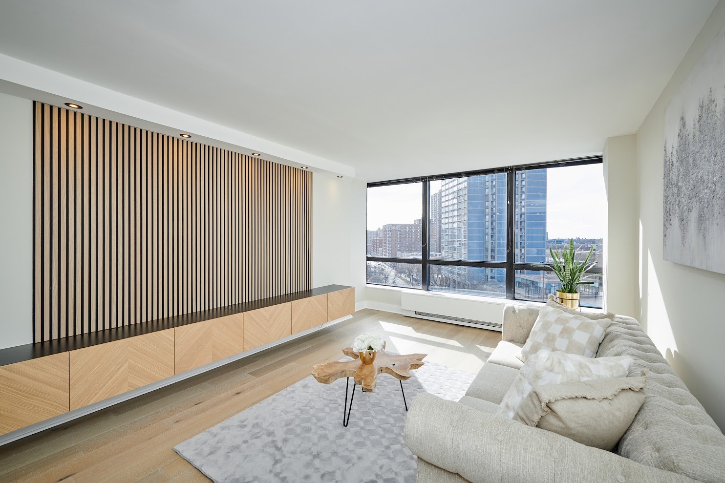 5415 N Sheridan Road Unit: 915