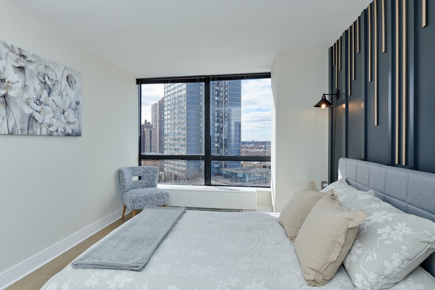 5415 N Sheridan Road Unit: 915